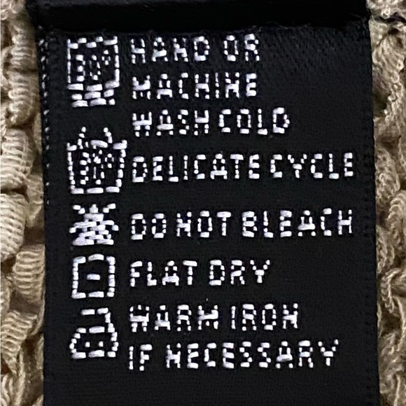 🌟HOST PICK🌟 August Silk Cardigan - Picture 8 of 13